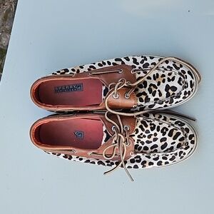 Female Sperry real fur hide leather loafers